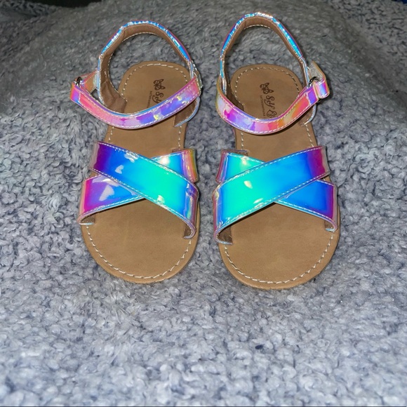 GIRLS SIZE 9 IRIDESCENT SANDALS - Picture 2 of 7